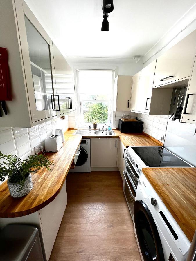 Modern 2-Bed Flat In Town Centre Appartement Oban Buitenkant foto